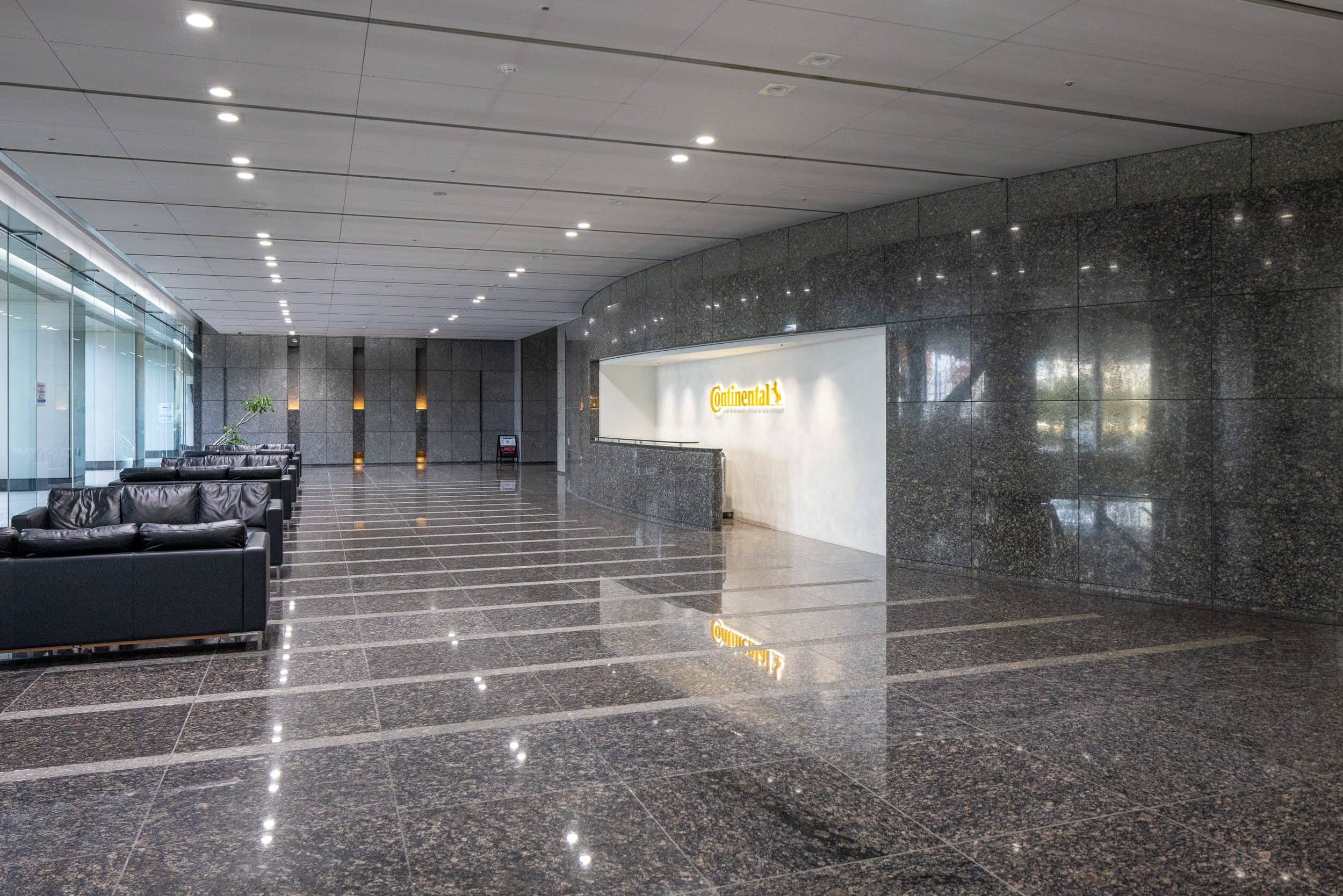 Case study: before and after photos, video - office building renovation — image 6