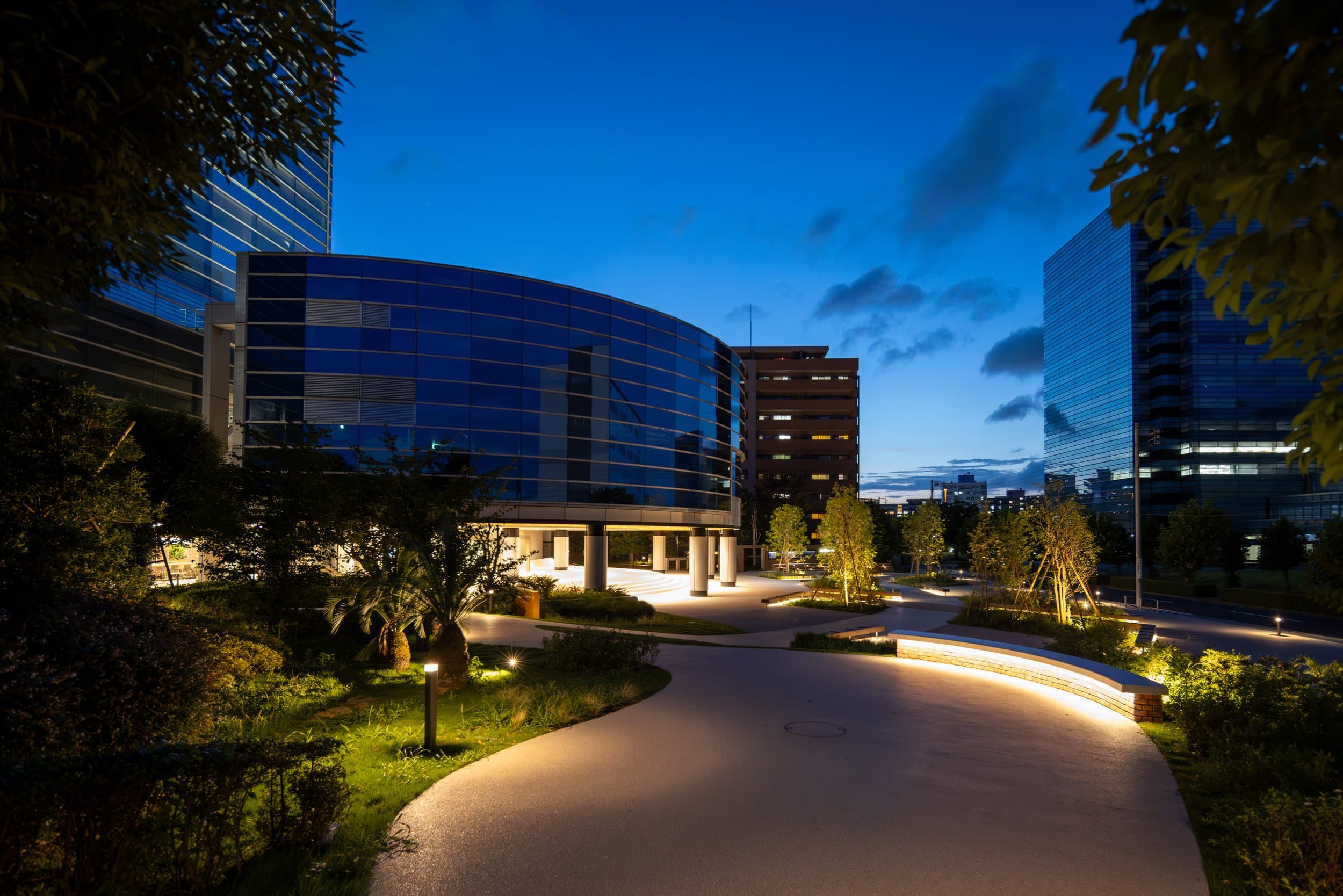 Case study: before and after photos, video - office building renovation — image 18