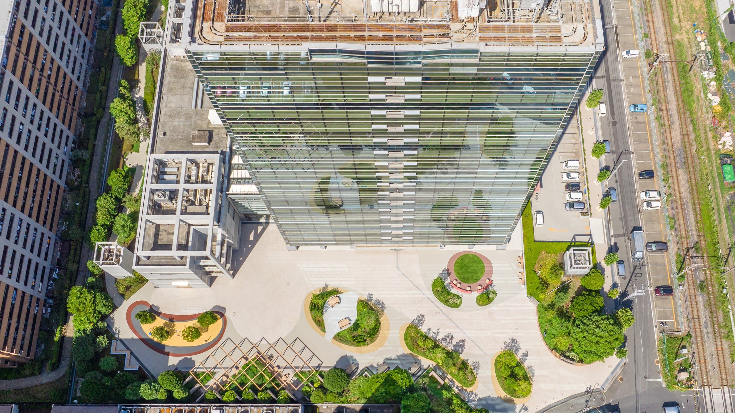 Case study: before and after photos, video - office building renovation — image 2