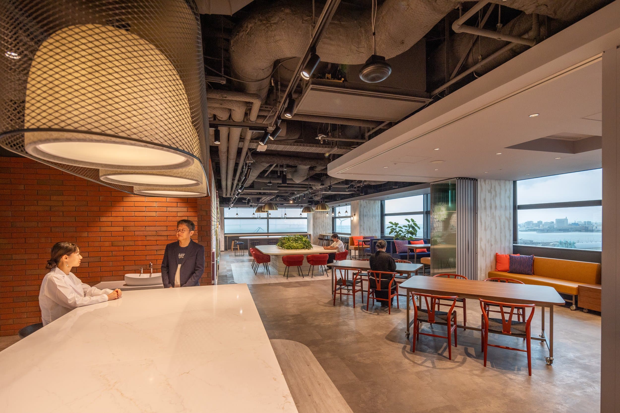 Case study: before and after photos, video - office building renovation — image 13